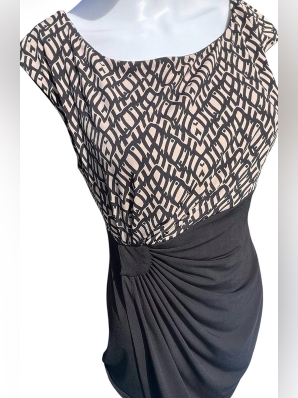 Connected Apparel Black and Gold Sleeveless Sheath Dress. Size 10.